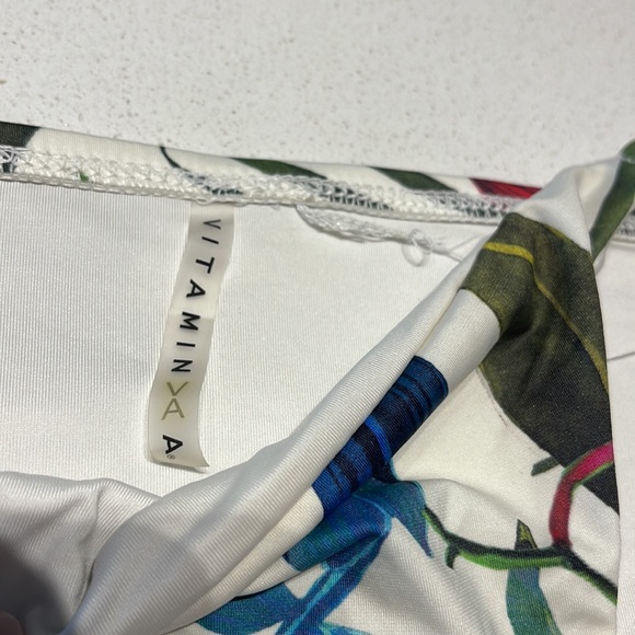 VITAMIN A Lush Life Tropical Print Tara tie side bikini bottom Medium - Picture 3 of 4